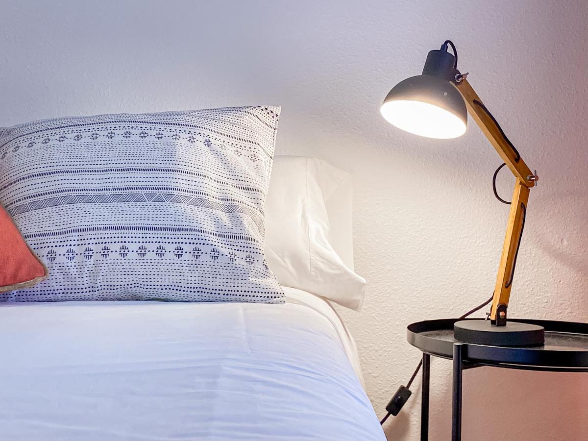 Habitacion Privada + Bano Privado En La Vivienda Apartment คอร์ราเลโฮ ภายนอก รูปภาพ